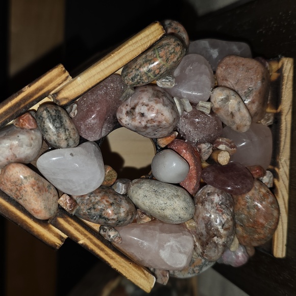 Rustic Stone Handmade Birdhouse Pink Quartz - Picture 3 of 11
